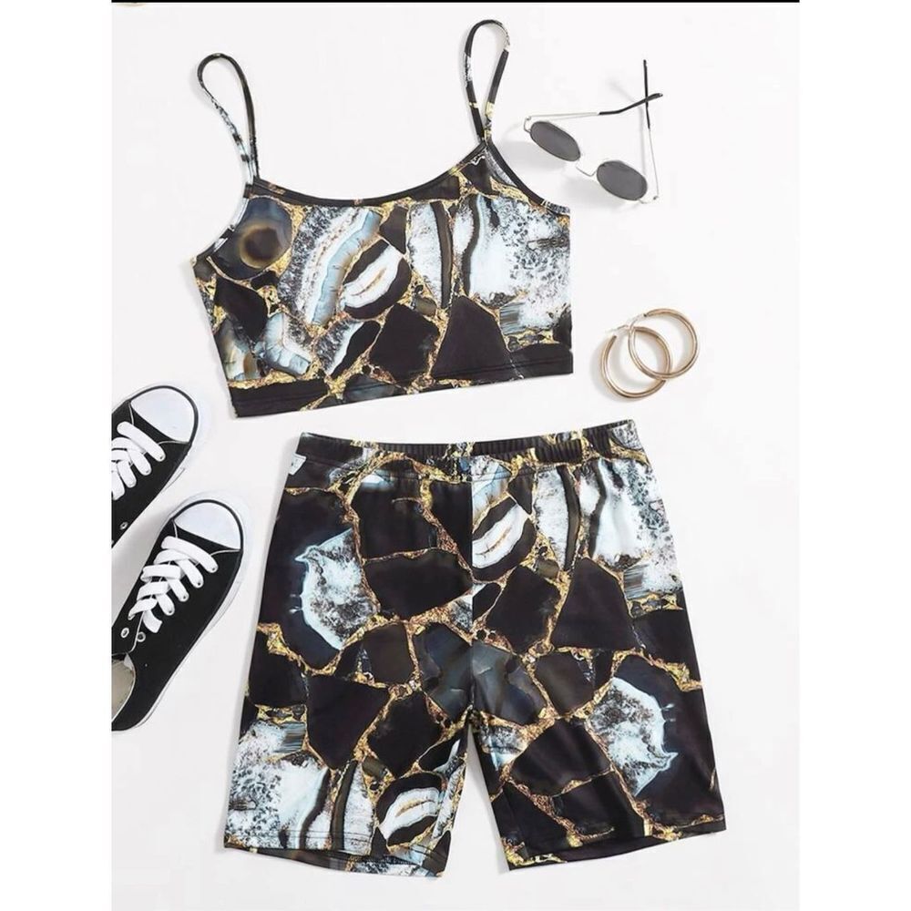 SHEIN EZwear Marble Print Cami Top & Biker Shorts Set